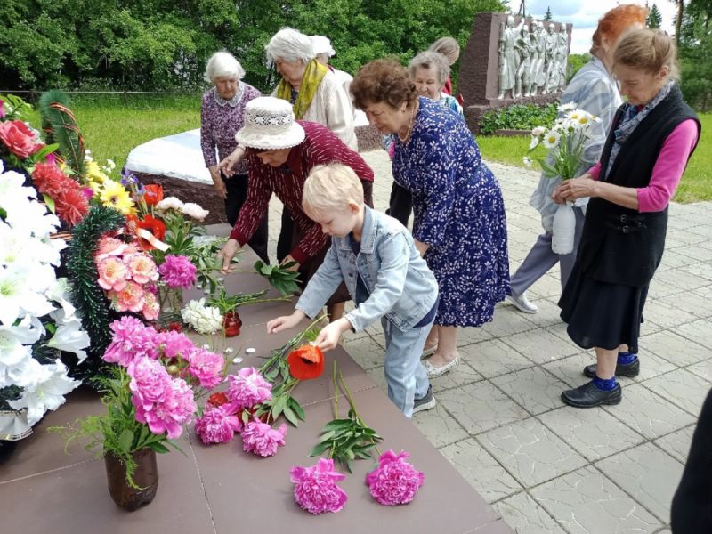 На территории Китовского сельского поселения прошла акция «Свеча памяти»